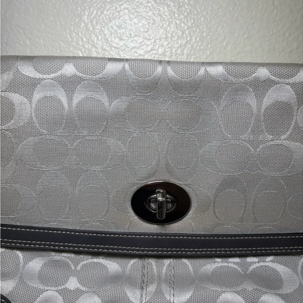 Elegant coach Gray Shoulder crossbody  Bag - Picture 4 of 10